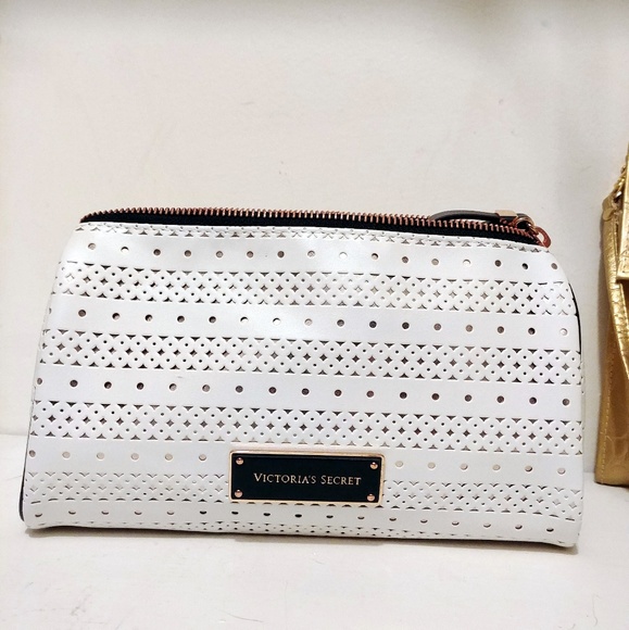 ❤️SALE❤️NWT Leather Crossbody W/ Bonus VS Bag - Picture 5 of 8